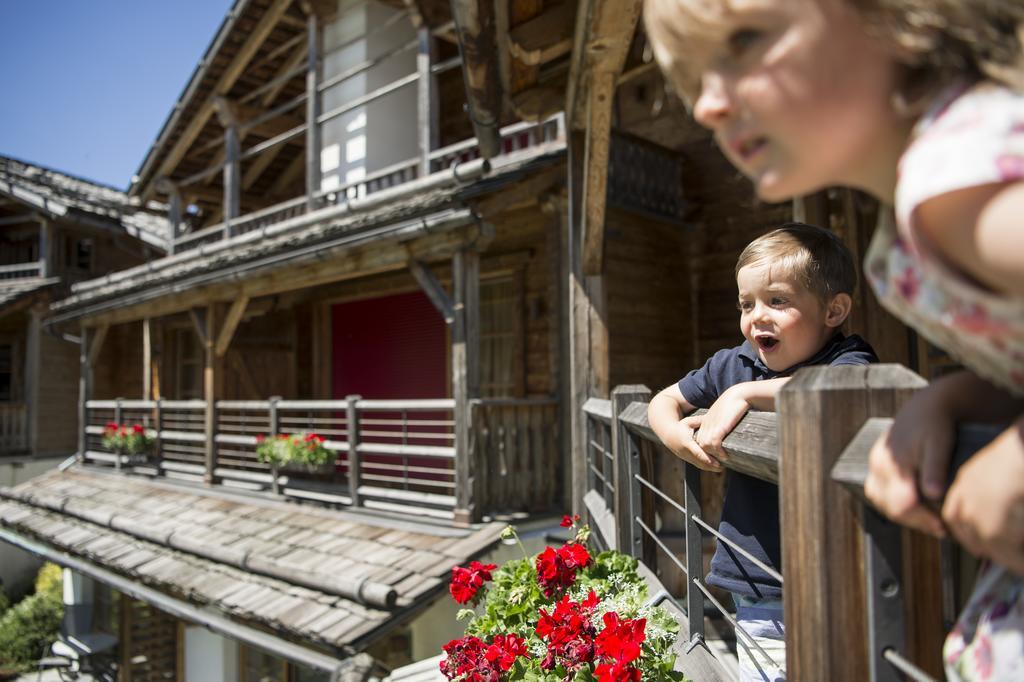 Post Alpina - Family Mountain Chalets Сан-Кандідо Екстер'єр фото