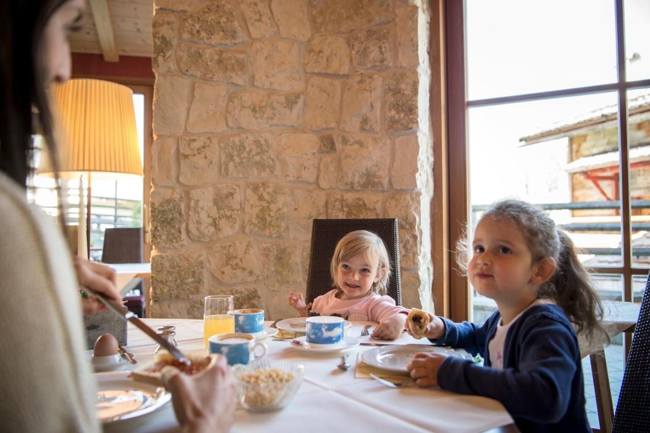 Post Alpina - Family Mountain Chalets Сан-Кандідо Екстер'єр фото